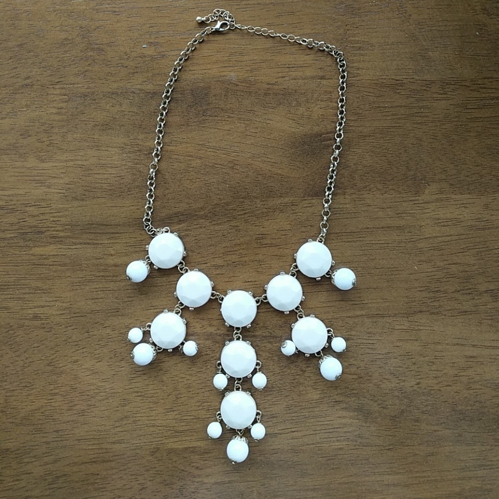 Cream bubble necklace